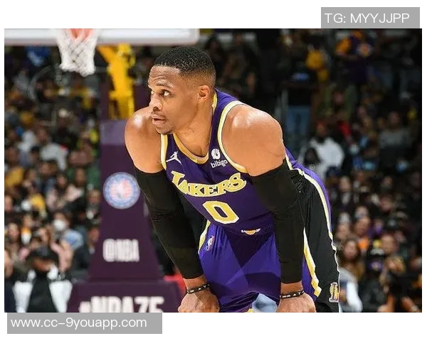 威少开场超远三分惊艳全场自信满满回应质疑怎么可能不投进 威少开场超远三分惊艳全场自信满满回应质疑怎么可能不投进